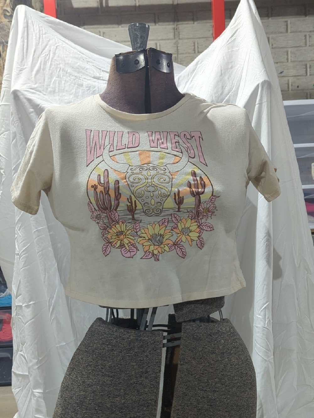 wonder nation Cream Cropped 'Wild West' Graphic Tee with Pink & Yellow Print